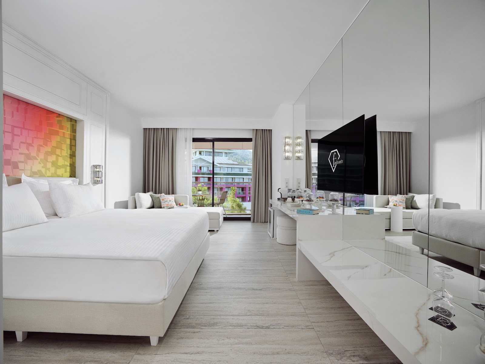 Pearl Room Land View 4