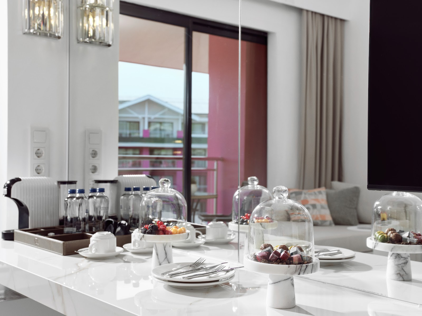Pearl Room Land View 8
