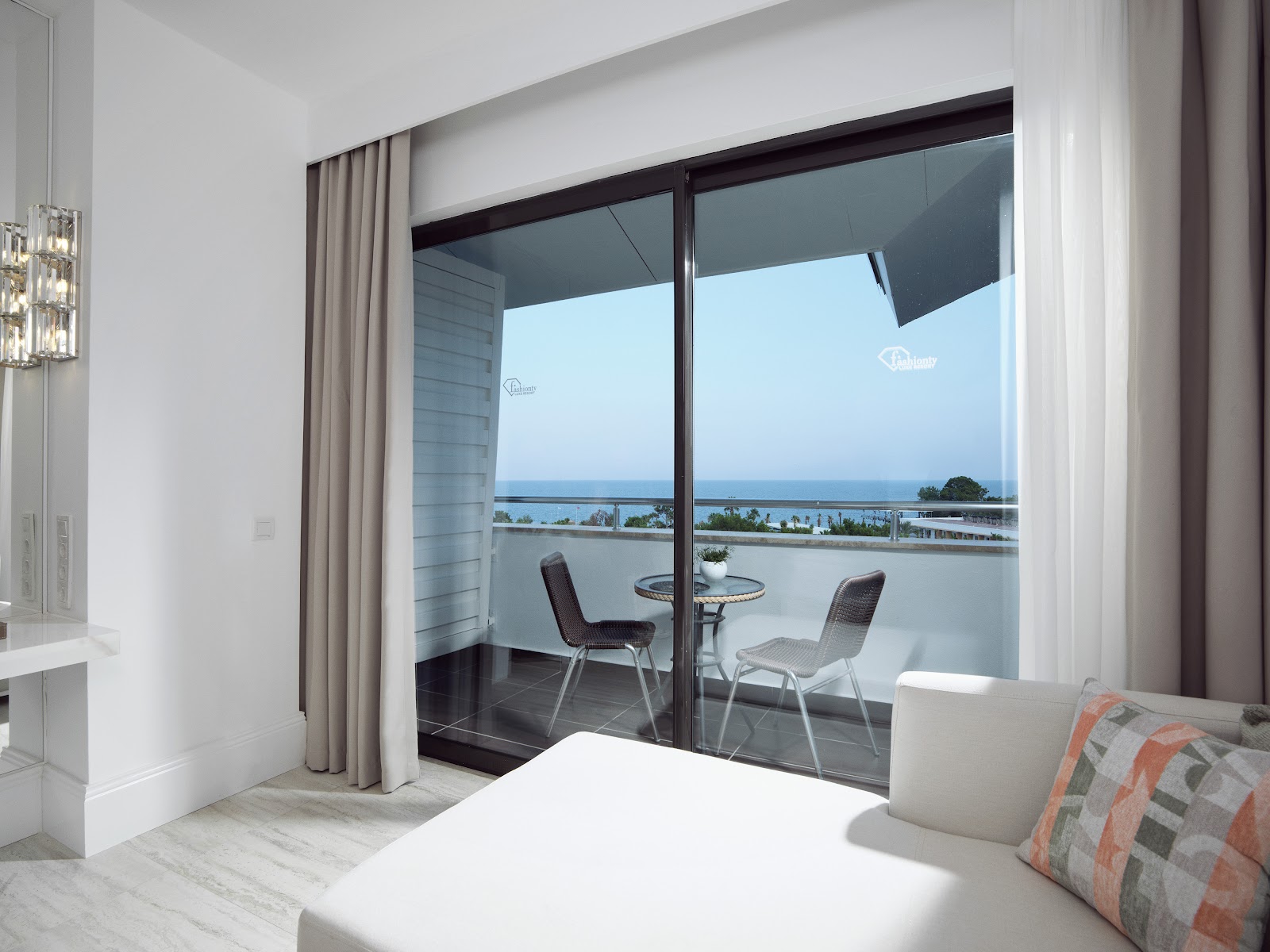 Pearl Room Sea View 4